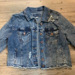 Cropped denim jacket